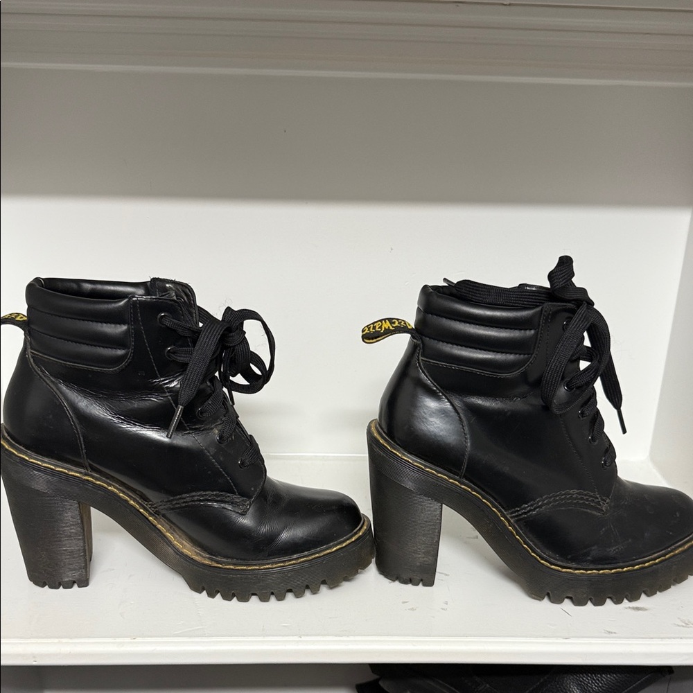Dr Martens - Picture 3 of 4